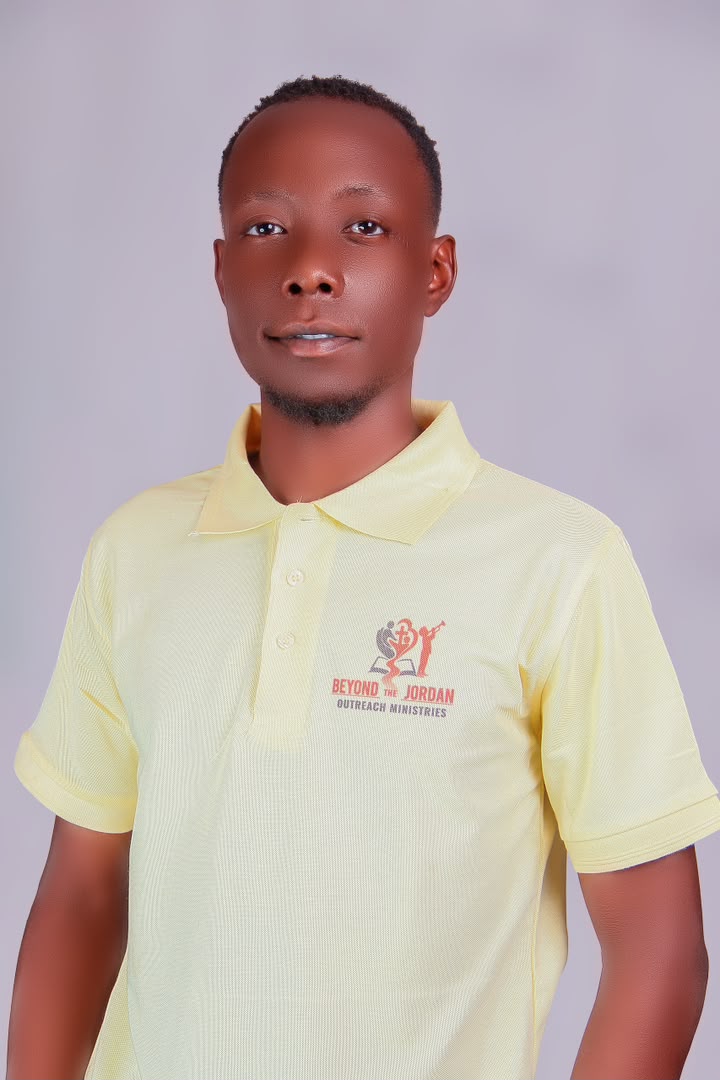 Muwanguzi Timothy, Para Social Worker